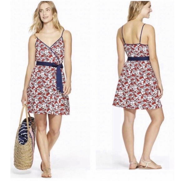 VINEYARD VINES X TARGET Red Hibiscus Flower Whale
V-Neck Wrap Dress XS - Picture 14 of 15